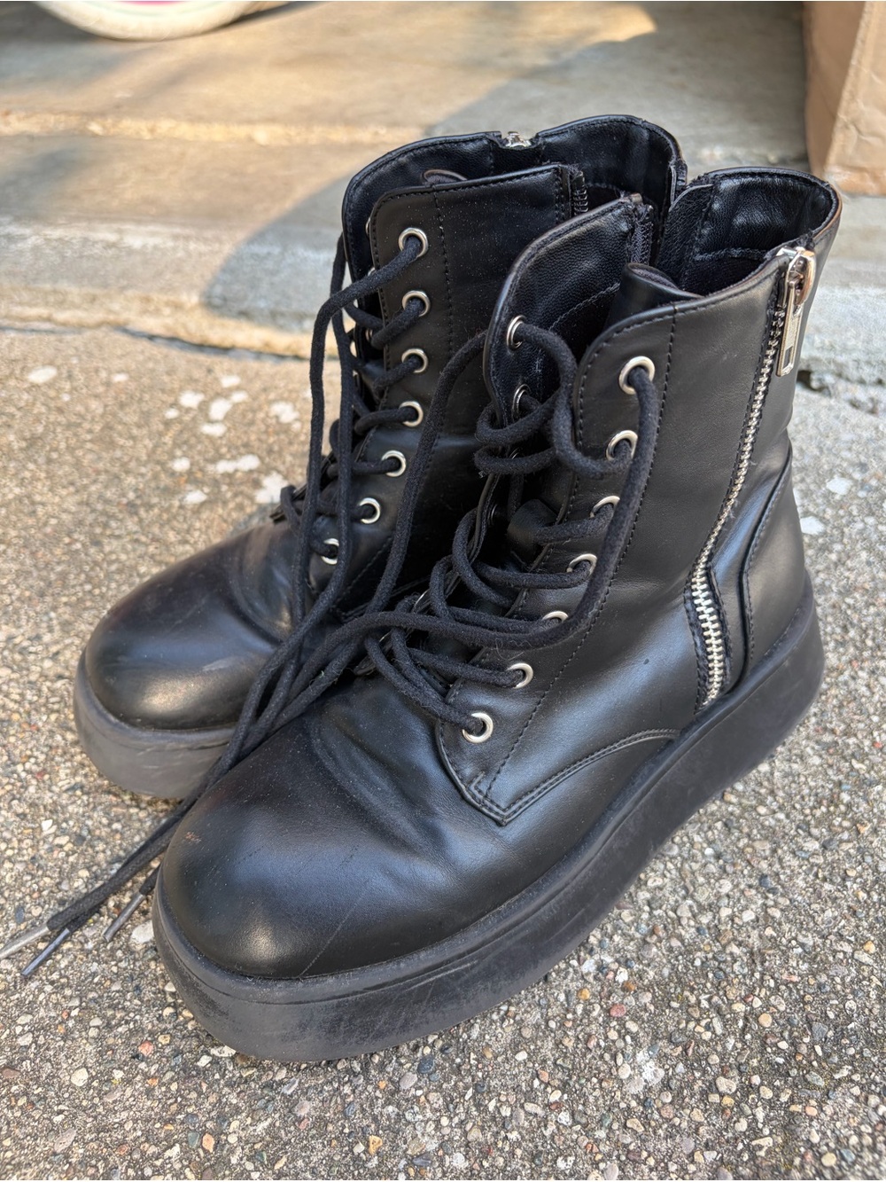 Steve Madden Girl’s All Black Side Zip Boots Sz 4M